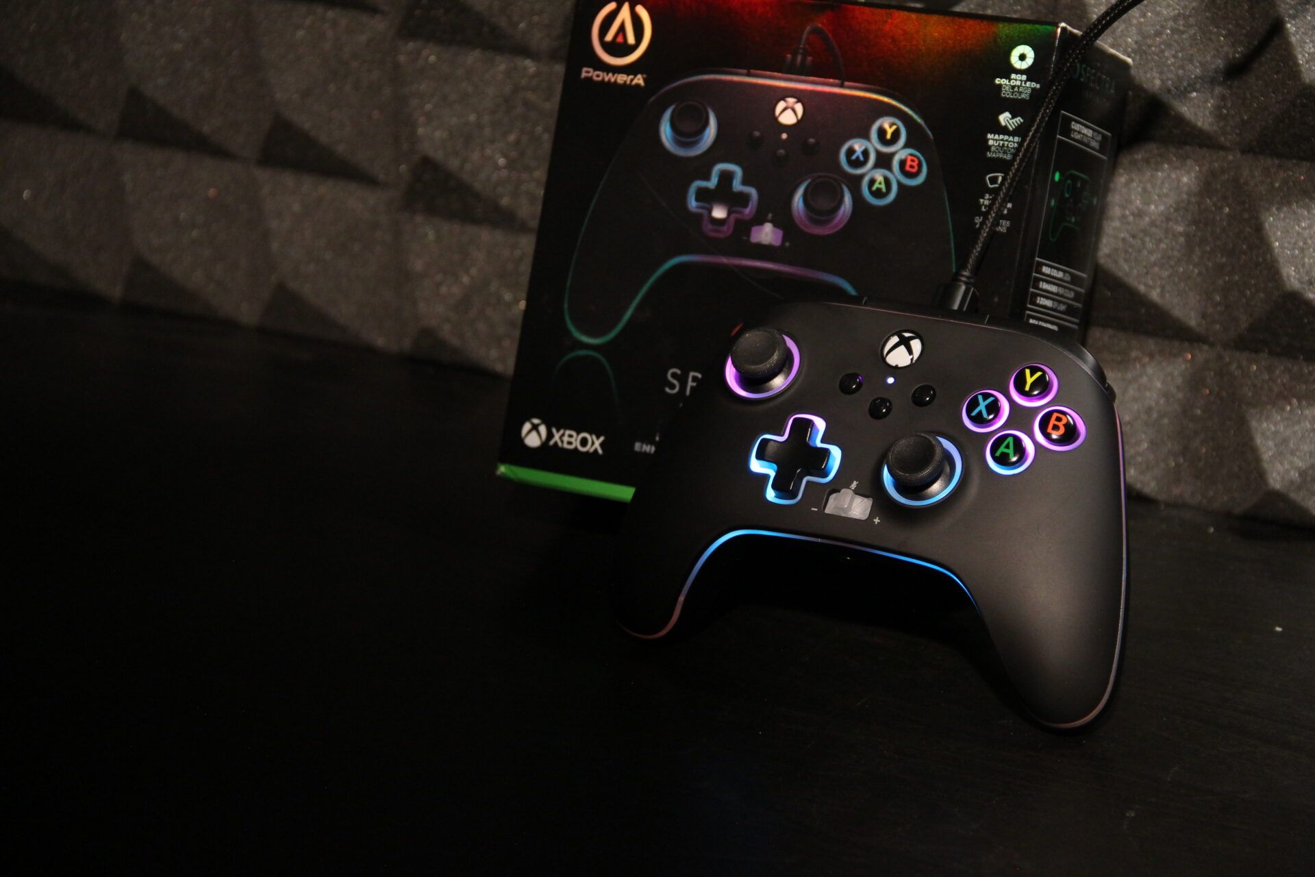 比官方便宜，使用手感卻幾乎無異【PowerA Spectra Infinity for Xbox有線手把】使用心得